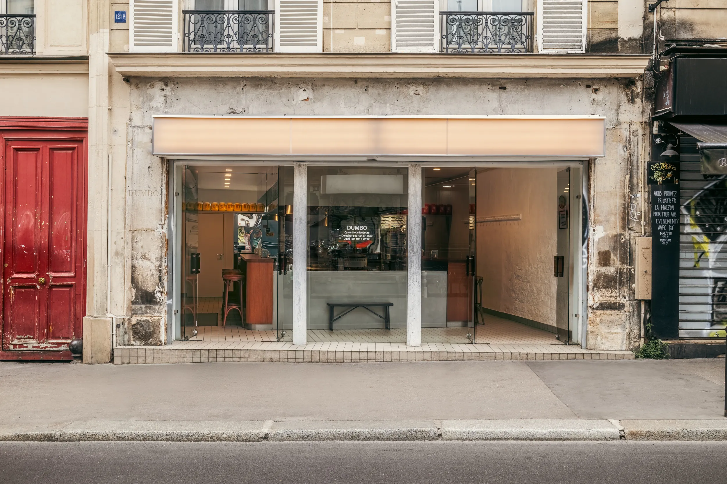 The Dumbo Oberkampf storefront on rue Oberkampf