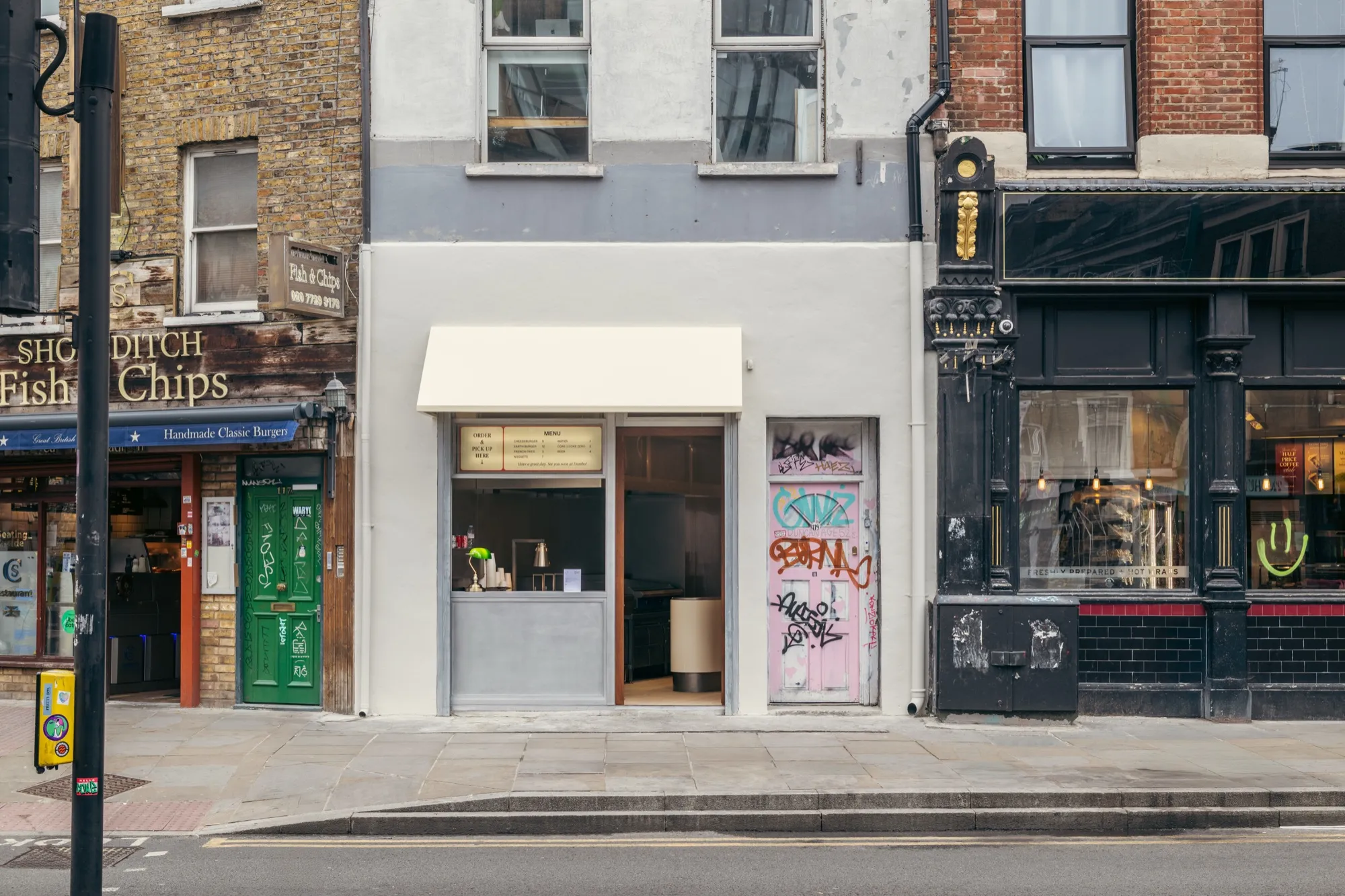 The Dumbo Shoreditch storefront on Bethnal Green Road